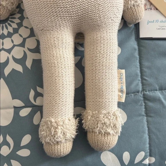 Cuddle + Kind Regular 20” Lucas the Llama hand knit doll - Picture 4 of 6